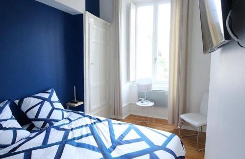 Bagneres-de-Luchon Apartamento | Luxueux T3 Centre-Ville, 4 Pers, Proche Thermes et Télécabine - FR-1-313-172