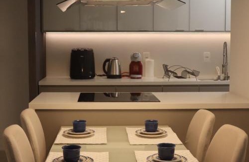Batel Apartamento | Luxuoso apto 2 quartos na Av do Batel- Academia, Piscina aquecida e Churrasqueira