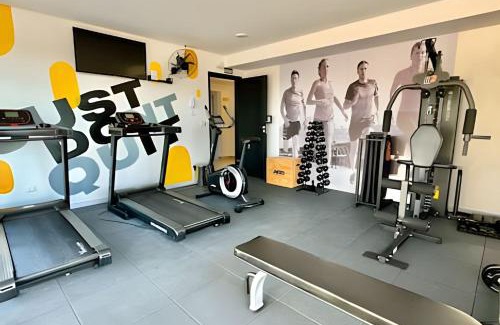 Hugo Lange Apartamento | Luxuoso Loft com Garagem, Ar cond. Jacuzzi e Wifi