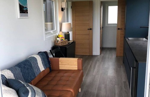 Ballycastle Cabina | Luxury Private Couples Glamping Cabin Pod with your own Hot Tub & BBQ