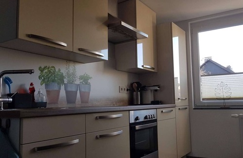 Solingen Apartamento | Luxuriöse großzügige Wohnung mit zwei Schlafzimmer