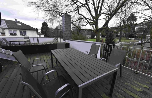Solingen Apartamento | Luxuriöse großzügige Wohnung mit 3 Schlafzimmer, Terrasse