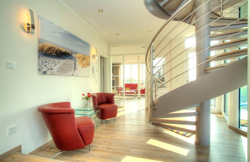 Muritz Apartamento | Luxuriöses Penthouse auf 2 Ebenen mit Riesiger Dachterrasse mit Müritzblick