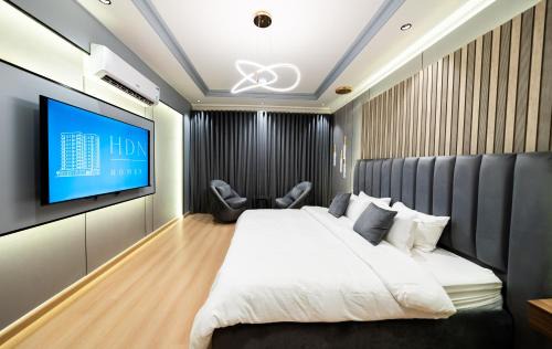 Al Hamra Apartamento | Luxuries Apt,Self-Entry,65 4K TV Smart A3