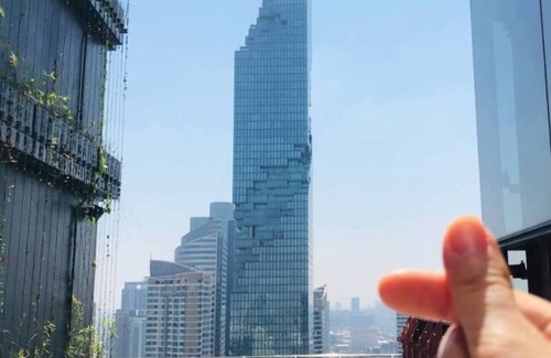 Silom Condominio | Luxurious Modern Retreat in the Heart of Silom