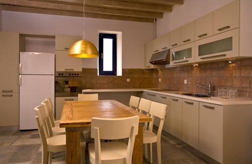 Andros Villa | Luxurios Andros Villa with Sea View | Three Bedrooms and Seaviews