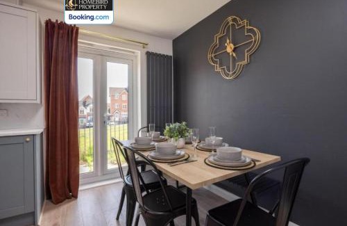 Leeds Casa | Luxuriou 5 Bedroom House By Homebird Property Management Short Lets & Serviced Accommodation Leeds With Private Parking & Free WiFi