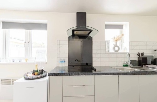Singlewell Apartamento | Luxurious 1 bed Apartment for a Perfect Getaway