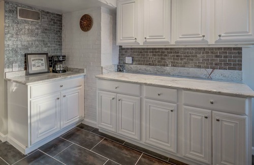 Franconia Casa | Luxurious 1 BR with private Bathroom in a house