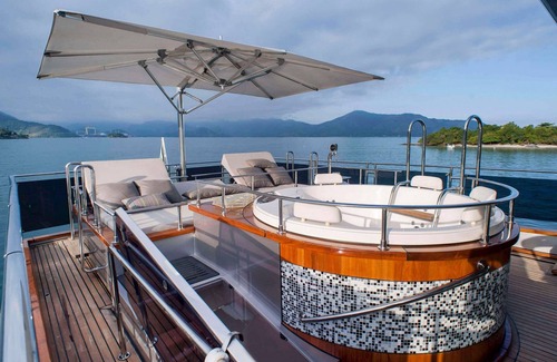 Parque das Palmeiras Alquiler De Eote | Lujoso yate de 112 pies en Angra dos Reis - Boa003