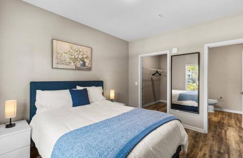 Melbourne Apartamento | Luxurious 2/2 Condo with Pool, Gym and Laundry