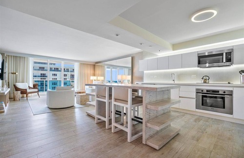South Beach Condominio | **¡Lujoso! 5 * 2/2 Beach Front Condo-Hotel en South Beach Unit 1520