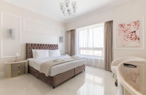 Jumeira 3 Apartamento | Luxurious 2-bd Gem In Jbr Elegant & Compact Bliss
