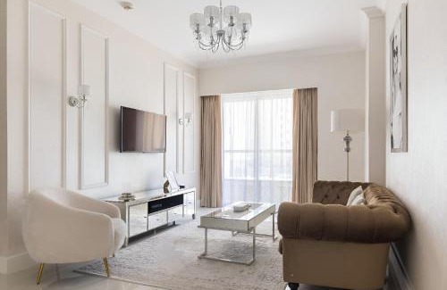 Jumeira 3 Apartamento | Luxurious 2-bd Gem In Jbr Elegant & Compact Bliss