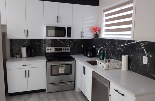 Northeast Edmonton Casa | Luxurious 2 BDRMS Basement Legal Suite