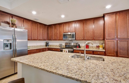 Braden River Condominio | Lujoso condominio de 2 dormitorios y 2 baños en la hermosa comunidad de golf