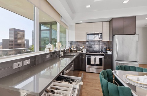 East Village Apartamento | Luxurious 2-bedroom Penthouse in downtown San Diego with WiFi and fitness room