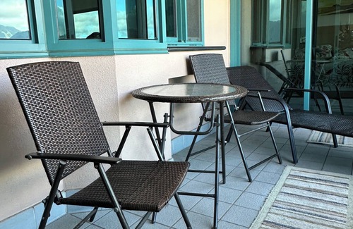 McCully - Moiliili Apartamento | Luxurious 2-Bedroom Retreat in the Heart of Waikiki.