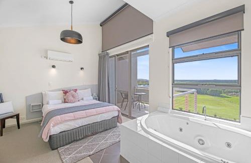 Kronkup Apartamento | Luxurious 2-Bedroom Spa Apartment with Ocean Views