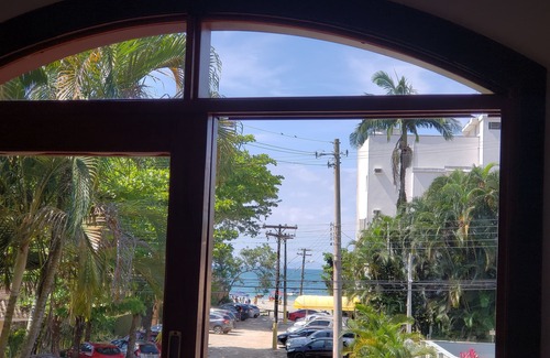 Praia da Enseada Casa | Lujosa casa de 2 pisos, terraza con vistas al mar.
