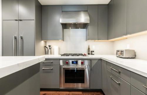 Lake Forest Casa | Luxurious 2BD Smart Home Near Beach