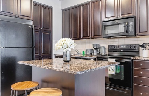 Downtown Mississauga Apartamento | Luxurious 2BR-2Bath Condo in Mississauga SquareOne