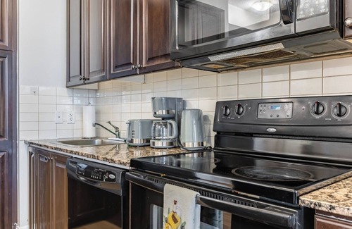 Downtown Mississauga Apartamento | Luxurious 2BR-2Bath Condo in Mississauga SquareOne