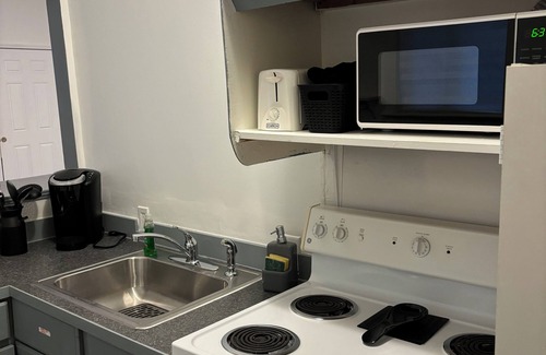 Durham Casa | Luxurious 2BR Apt. w/Shared Backyard Pool & Spa