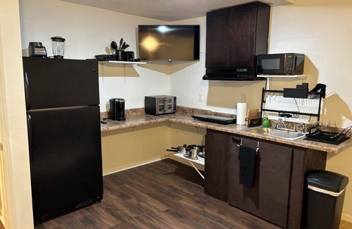 Durham Casa | Luxurious 2BR Apt. w/Shared Backyard Pool & Spa