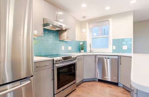 Munjoy Hill Apartamento | Luxurious 2BR Penthouse / Ocean Views / East End