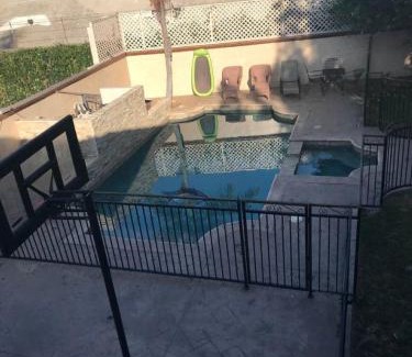 Del Rey Apartamento | Luxurious 3 BD in Culver City with POOL &HOT SPA