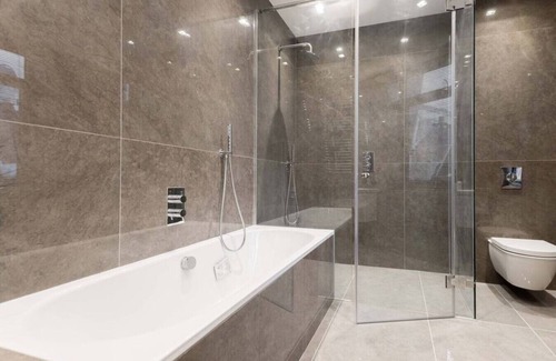 London City Centre Apartamento | Luxurious 3 Bedroom in Trafalgar Sq