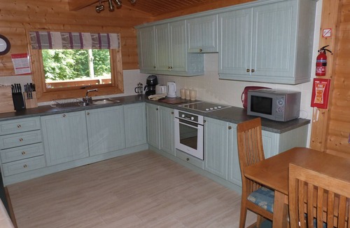 Kenwick Cabina | Lujosa cabaña de vacaciones de 3 camas Log Lodge en Louth, Lincolnshire (3B Sleeps6)