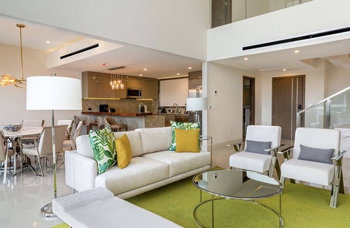 Puerto Juárez Complejo | Luxurious 3 Bedroom Penthouse right on the beach of Cancun!