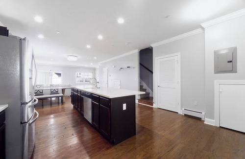 Clason Point Casa | Luxurious 3 bedroom water front property