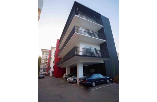 North Ridge Apartamento | Luxurious 3 BR Unit in quiet secure compound