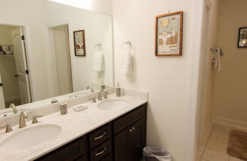 Epworth Acres Casa | Luxurious, 3 BR townhome on SSI -- GREAT WINTER RATES!