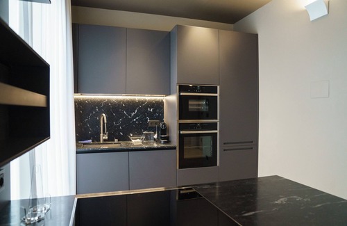 Celio Apartamento | Luxurious 3-room residence in unique building in front of Colosseum.
