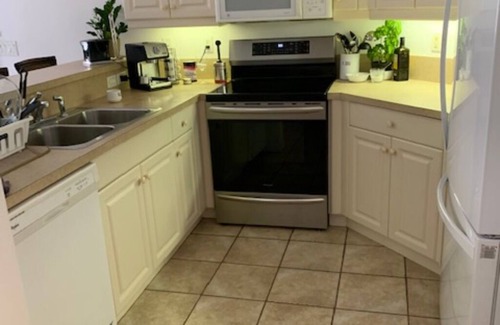 Venice Condominio | Luxurious 3br 2bath Condo minutes to beautiful Venice beaches, Downtown Shopping