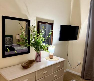 Haines City Casa | Luxurious 3BR Getaway Heated Pool, Golf & Theme Parks
