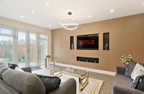 Shirley Casa | Luxurious 4 Bed House, Solihull, NEC, Airport, Business & Leisure Stays - Wisteria House