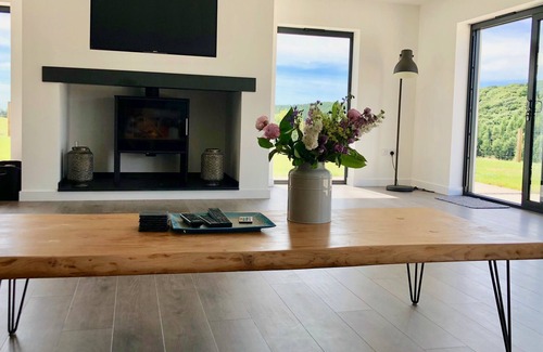West Down Casa | Luxurious 4 Bed Property, All Ensuite, Pet Friendly, Jacuzzi Nearby