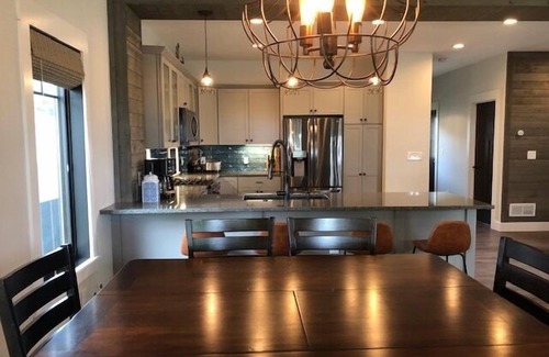 Ludington Casa | Luxurious 4 Bedroom, 3 Bath home, Steps from Stearns Park and Lake MI!
