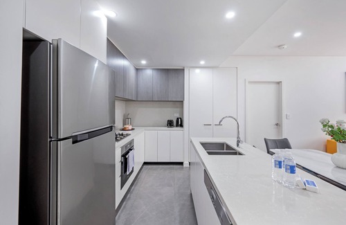 Lidcombe Apartamento | Luxurious 4-Bedroom Apartment