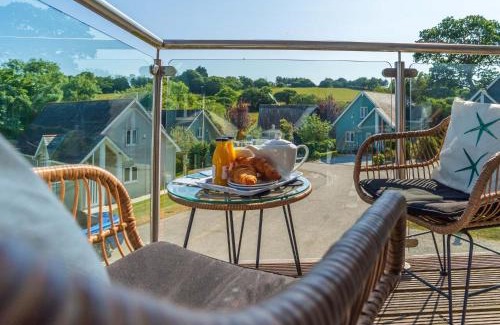 St Austell Casa | Luxurious 4 Bedroom New England Style Villa - Trewhiddle V4