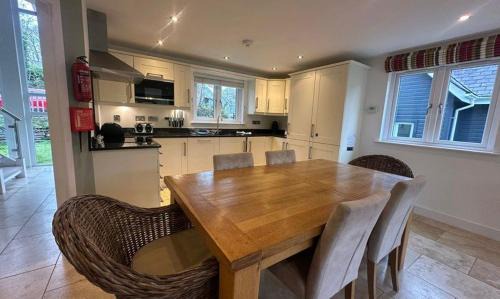 St Austell Casa | Luxurious 4 Bedroom New England Style Villa - Trewhiddle Villa 18