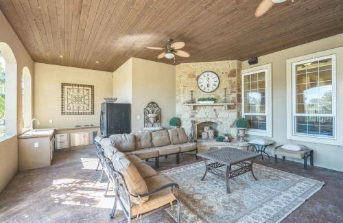 Kingsbury Casa | Luxurious 4-Bedroom Oasis with Private Pool