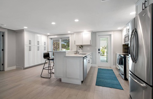 Sarasota Villa | Luxurious 4-Bedroom Retreat with Pool