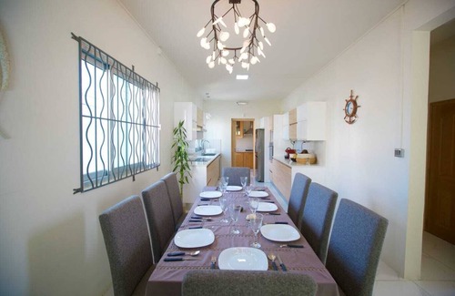 Calodyne Villa | Luxurious 4-bedroom villa in Calodyne