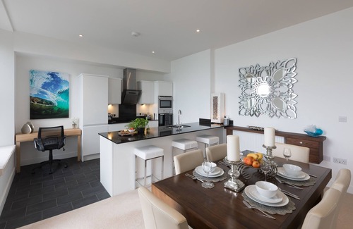 St Ives Apartamento | Lujoso apartamento de 5 * frente a la playa, wifi gratuito y sky tv